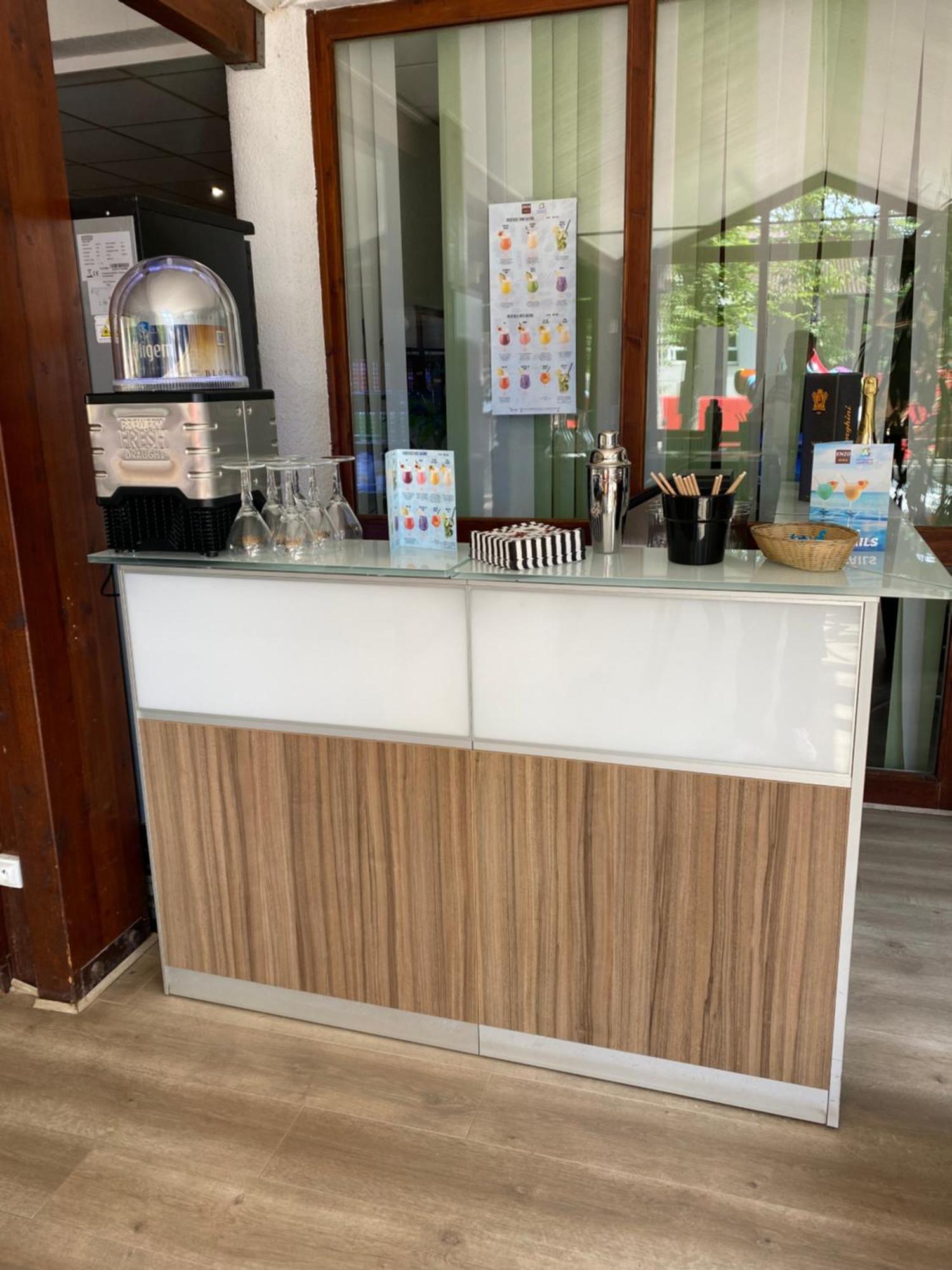 Enzo Hotels Diane - Logis 岩尼维利 外观 照片