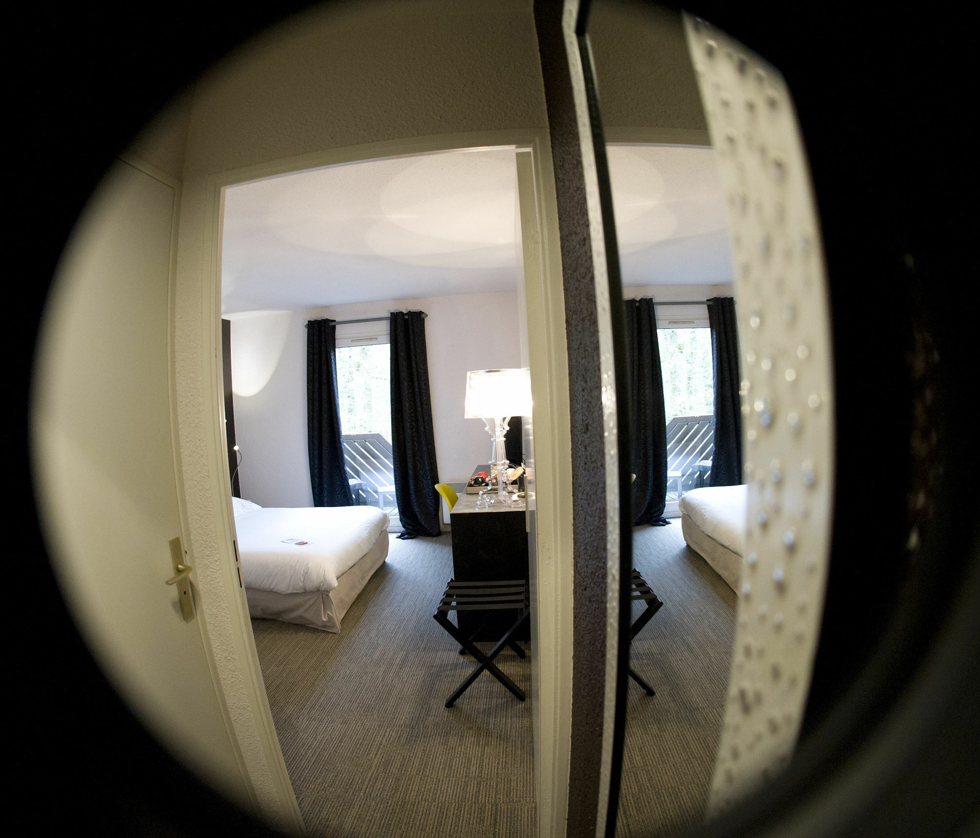 Enzo Hotels Diane - Logis 岩尼维利 外观 照片